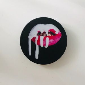 SOLD❗️ New Pink Lips Popsocket💞
